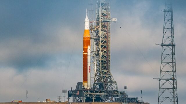 NASA, Ay’a çıkış için gün sayıyor!
