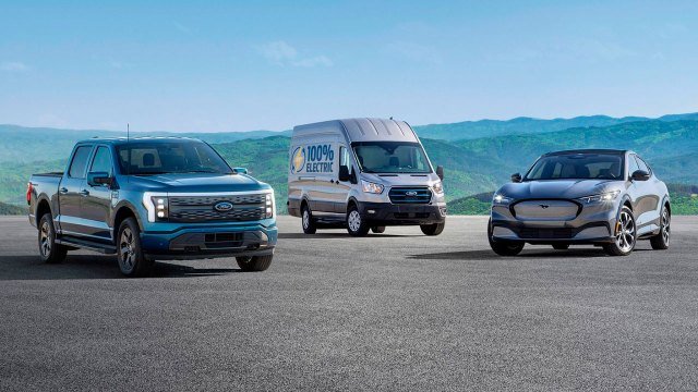 Tesla, müşterilerini Ford’a kaptırmaya başladı!
