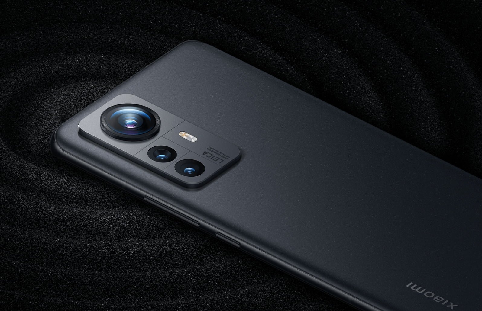 Xiaomi, yeni Mi 12S Ultra amiral gemisi akıllı telefonuyla fark yarattı