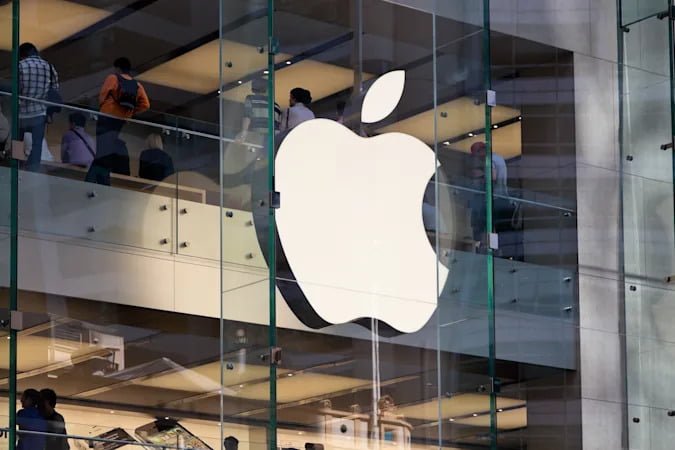 Apple, iOS 15.5'i yükseltmelerle kullanıma sunuyor