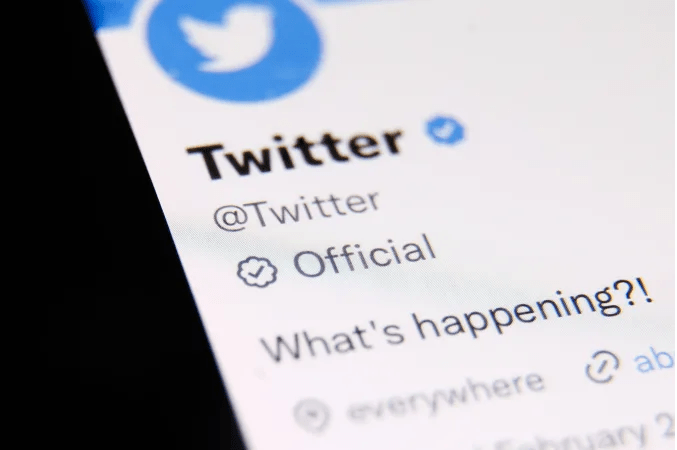Elon Musk, Apple'ın Twitter'ı App Store'dan "kaldırmakla tehdit ettiğini" iddia etti