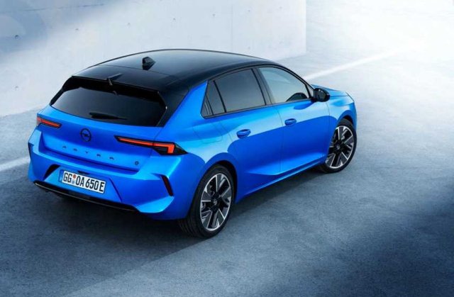 Opel Astra-e’den ilk görüntüler yayınlandı: Türkiye'ye ne zaman gelecek?