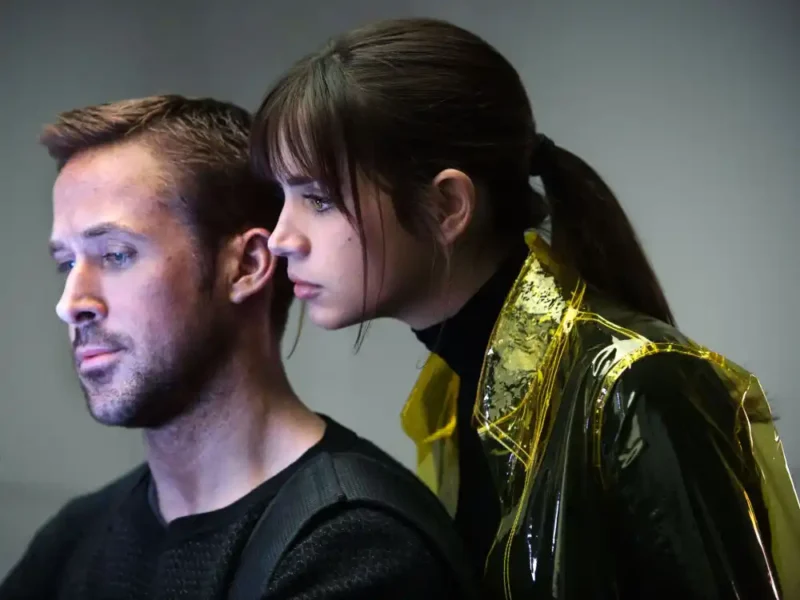Blade Runner 2049: Bıçak Sırtı (2017) filmi, bilinen en iyi yapay zeka filmleri arasında yer alır.