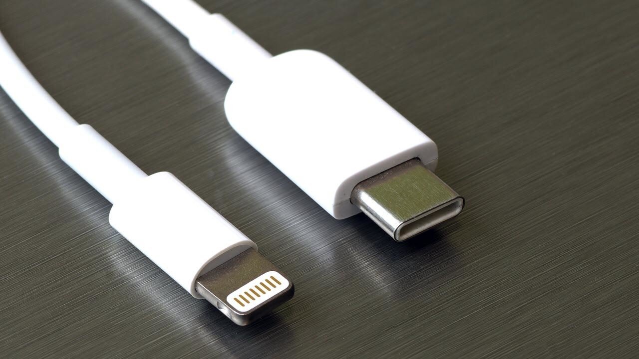 Apple, iPhone sahiplerini şarj konusunda uyardı!