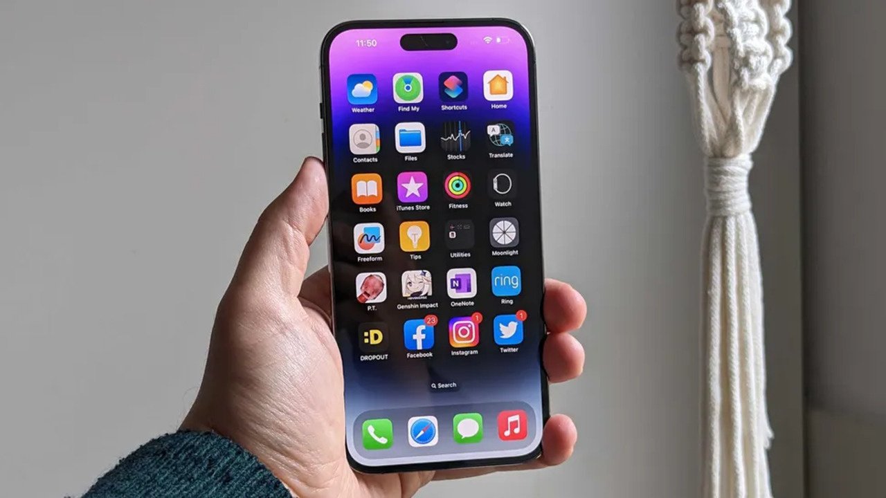 Flipper Zero isimli küçük bir hack cihazı artık iPhone'lara saldırabiliyor ve şu anda bir çözümü de yok