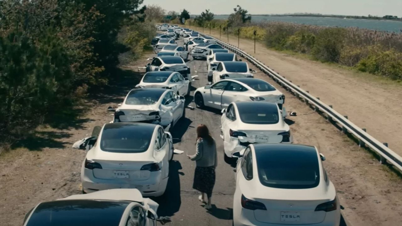 Elon Musk'tan Netflix filmindeki Tesla sahnesine yanıt var