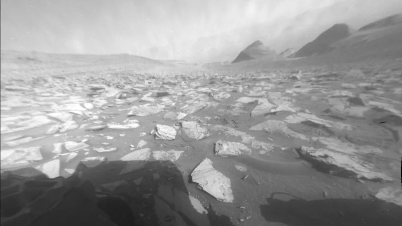 NASA, bir Mars gününün nasıl geçtiğini gösteren büyüleyici görüntüleri yayınladı